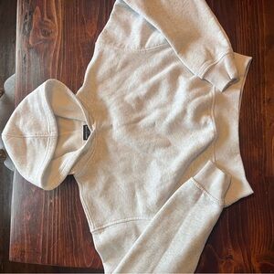White Fox Boutique Light Gray cropped Hoodie XS